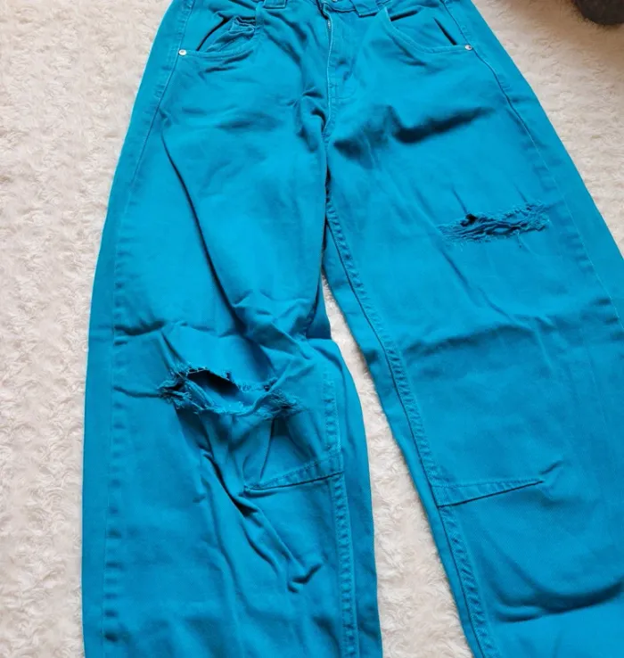 Jean troué balloon Bershka bleu 32 - photo numéro 4