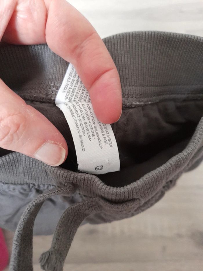 Pantalon 3 mois - photo numéro 3