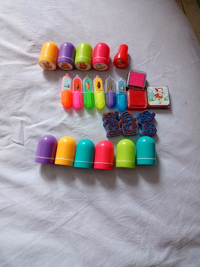 Lot tampons animaux et pat patrouille