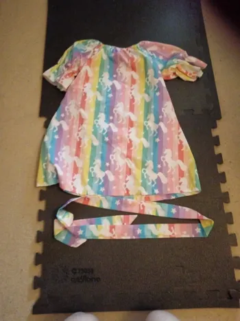 Robe licorne avec ceinture