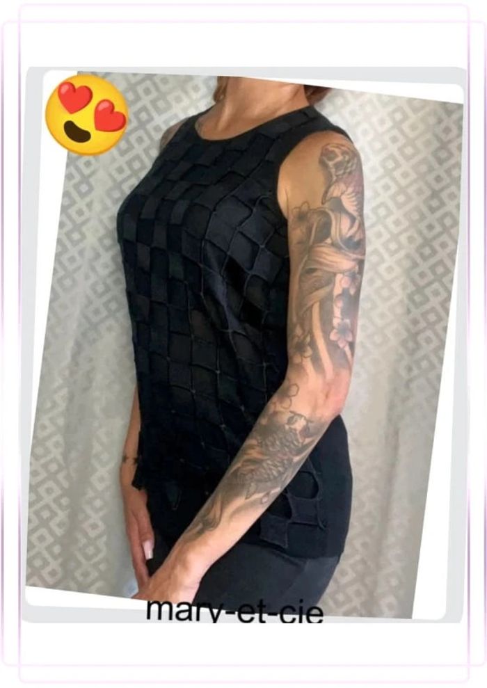 SOLDÉ - Haut sans manches leger semi transparent taille S