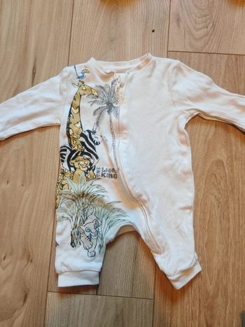 Pyjama roi lion simba 3 mois