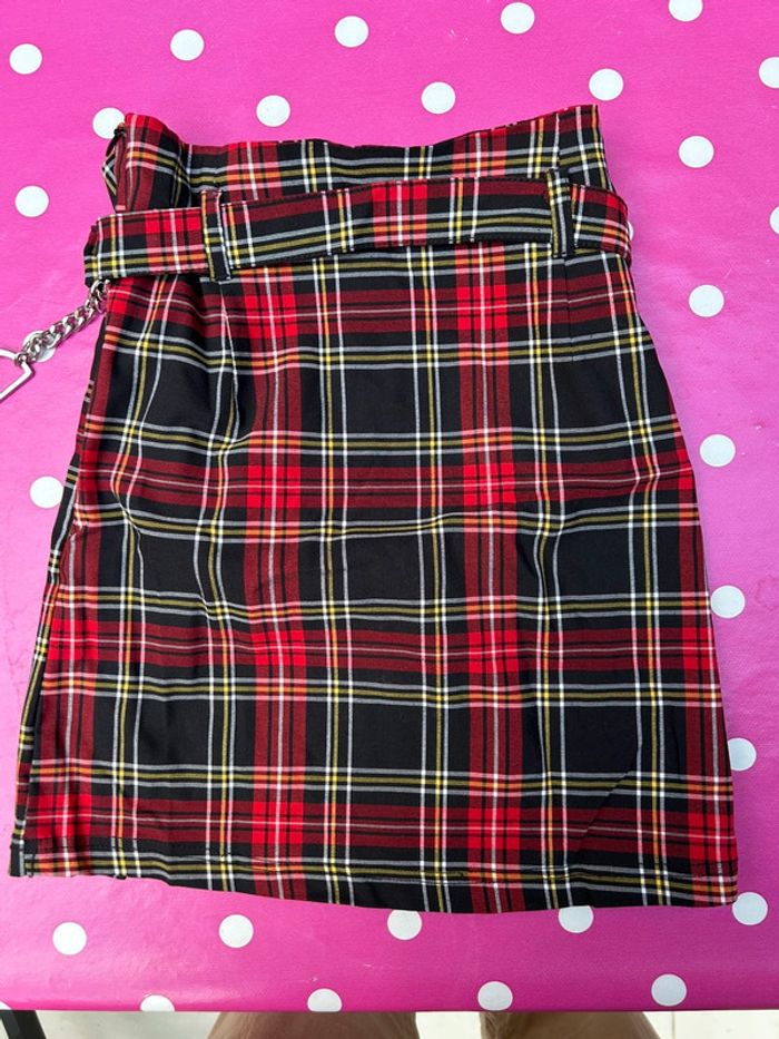 Mini jupe écossaise avec ceinture et médaillons taille xxs - rouge et noir neuf en viscose - photo numéro 4