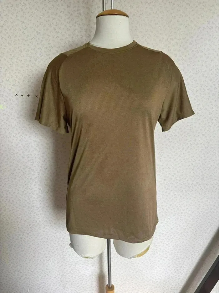 T shirt uni semi transparent taille 38 marque décathlon