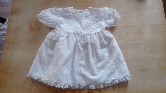 Deux robes de baptême neuve - photo numéro 2