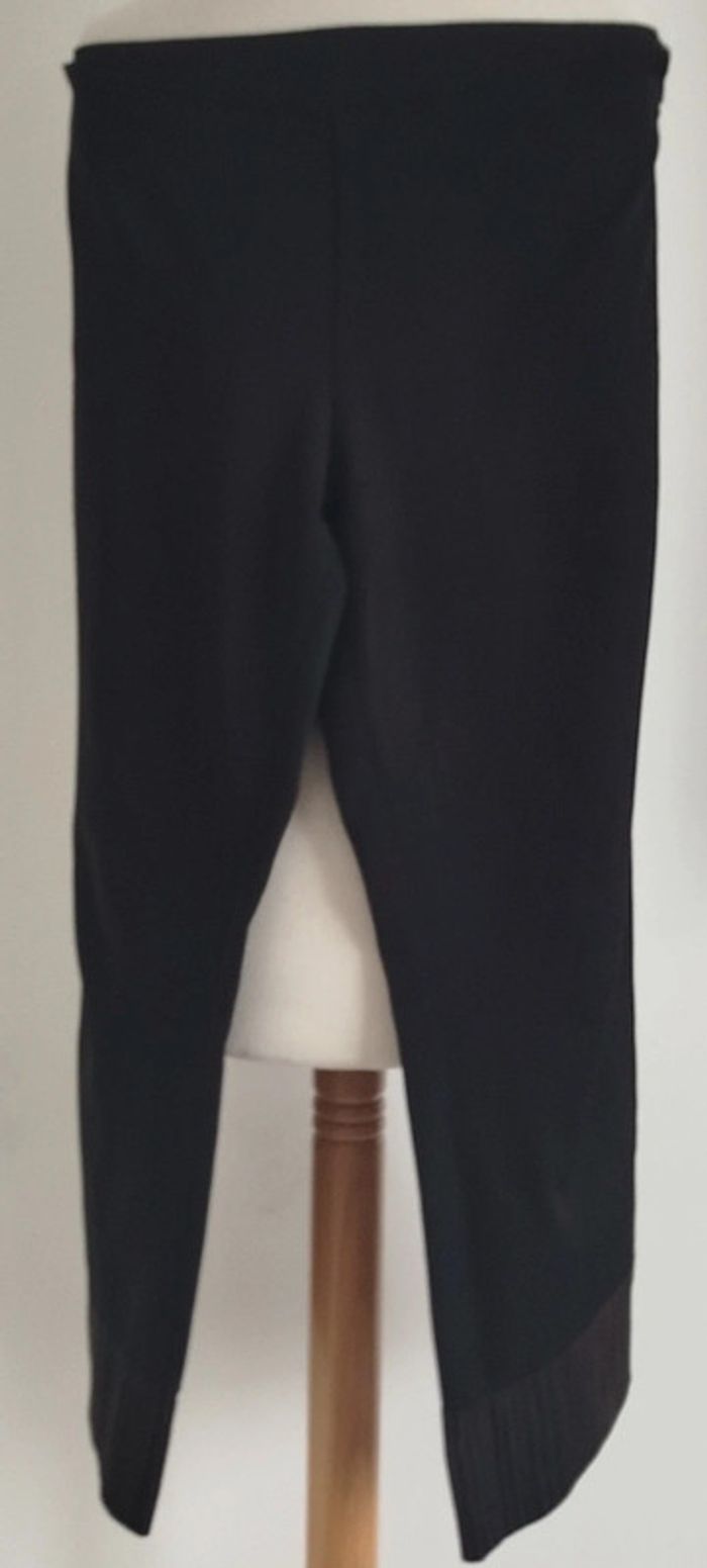 Pantalon court noir et bas à rayures Pourquoi pas taille 40 - photo numéro 2