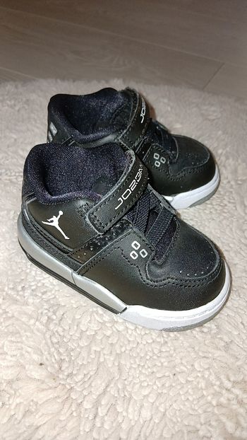 Basket Jordan bébé