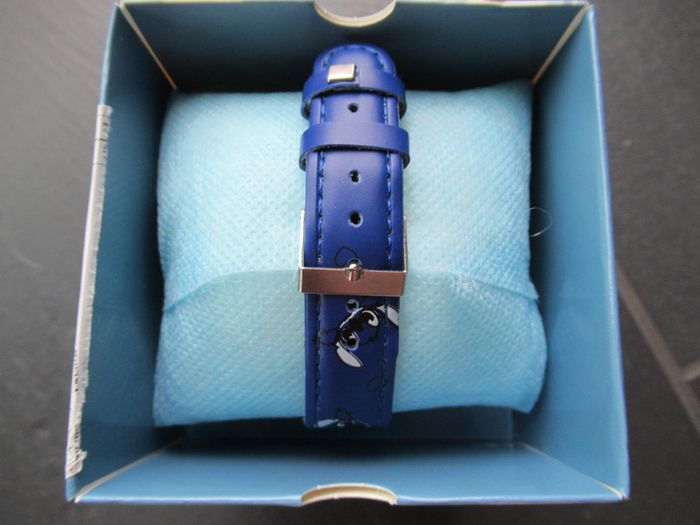 Montre Stitch neuve dans sa boîte - photo numéro 2