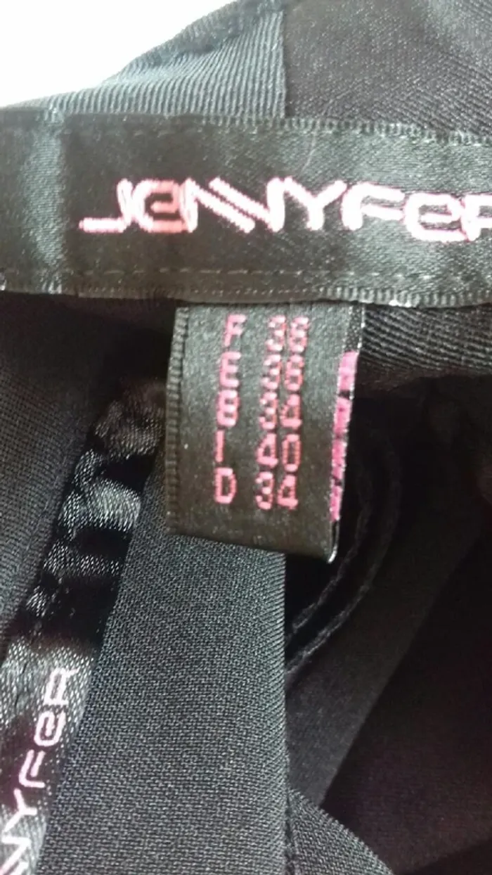 Bermuda/short longueur genoux NEUF forme pantalon costume Jennyfer taille 36 - photo numéro 2