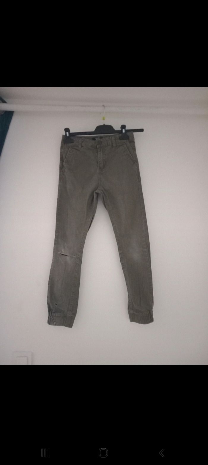 Jean kaki taille 10ans kiabi