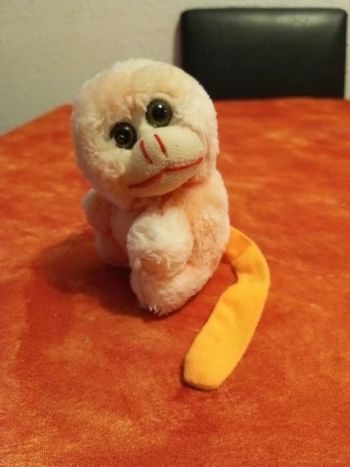 Petit singe rose vintage