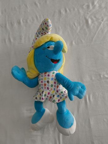 Grande peluche schtroumpfette