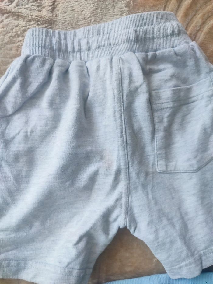 Lot shorts garçon taille 2/3 ans - photo numéro 6