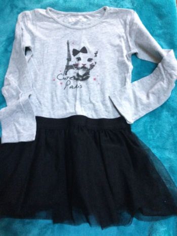 robe grise et noire in extenso 8 ans tbe
