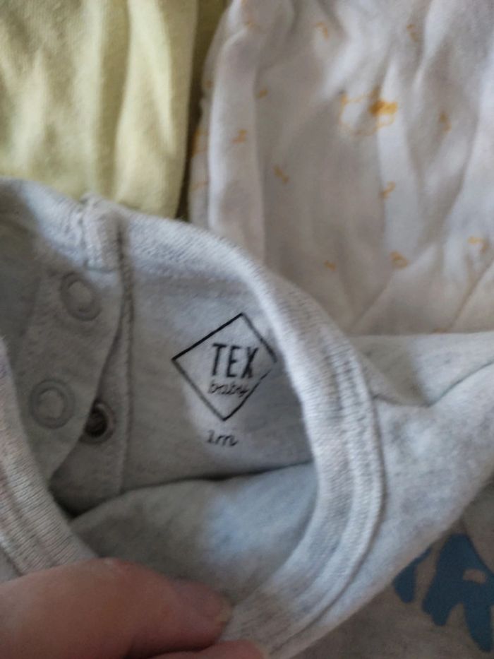 Lot pyjama grenouillère coton Disney tex Kiabi 1 mois - photo numéro 7