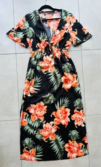 Magnifique robe longue fendue fleurie automnale neuve
