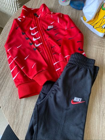 Ensemble nike