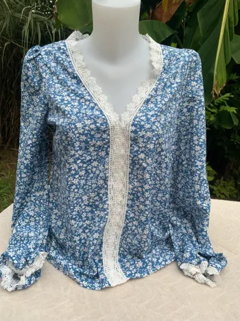 Blouse SHEIN manches longues fleuries taille M