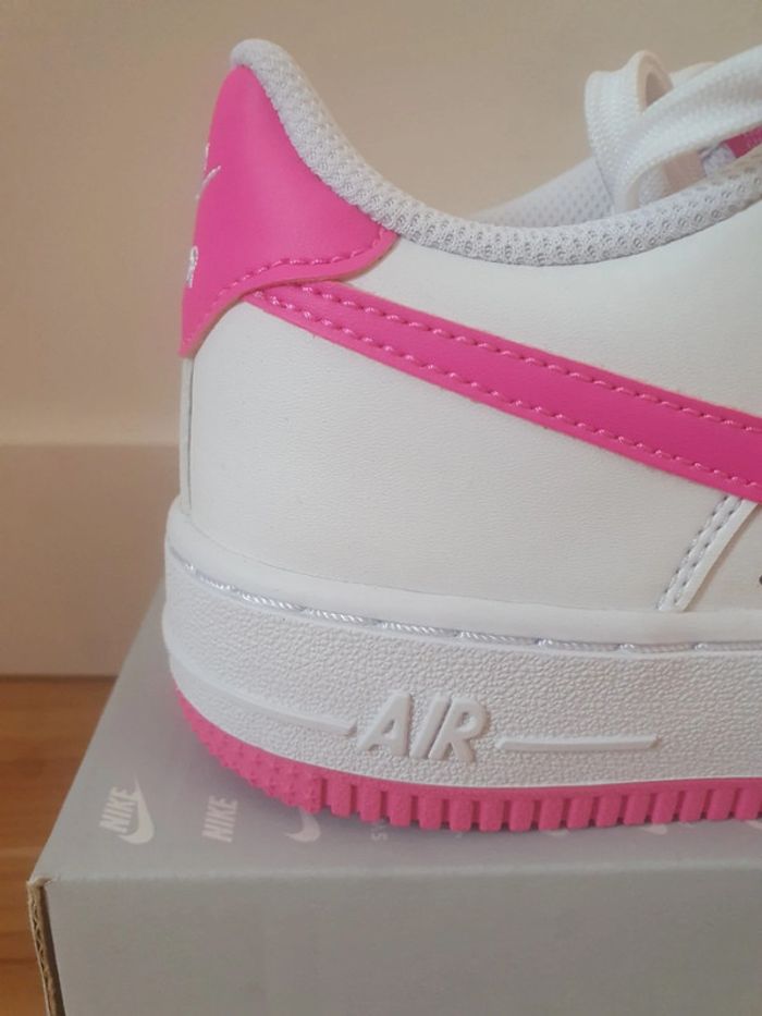 Nike Air Force 1 "Pink" (36.5) - photo numéro 4