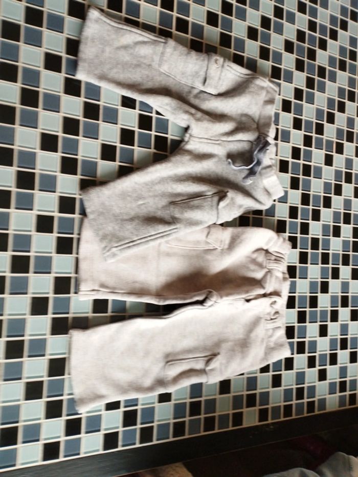 Pantalons 6 mois - photo numéro 2