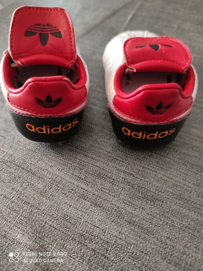 Basket Adidas, pointure 18 - photo numéro 2