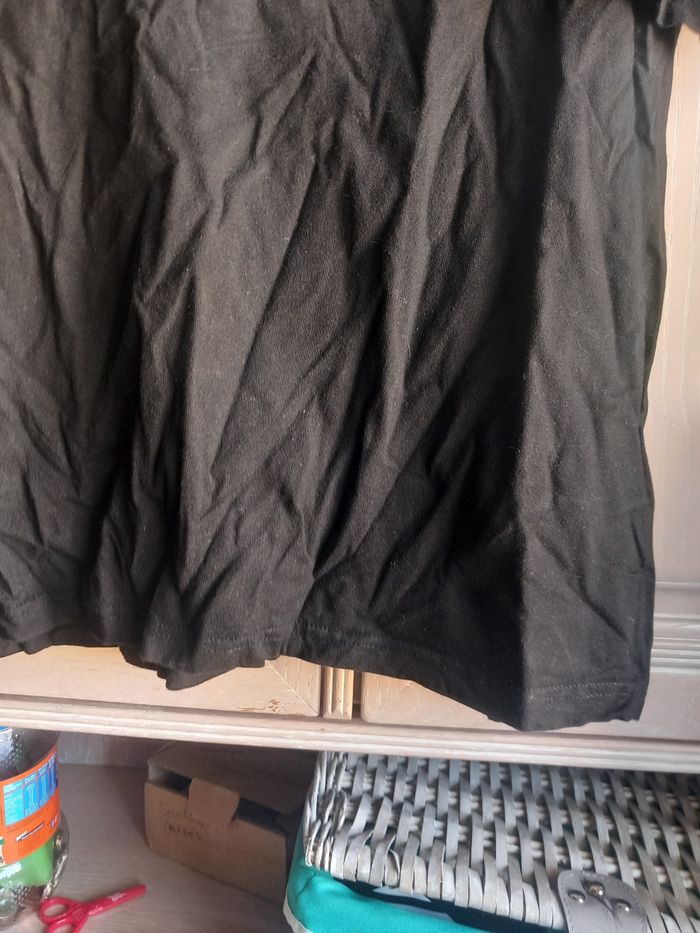 Tee-shirt noir et blanc taille XXL - photo numéro 3