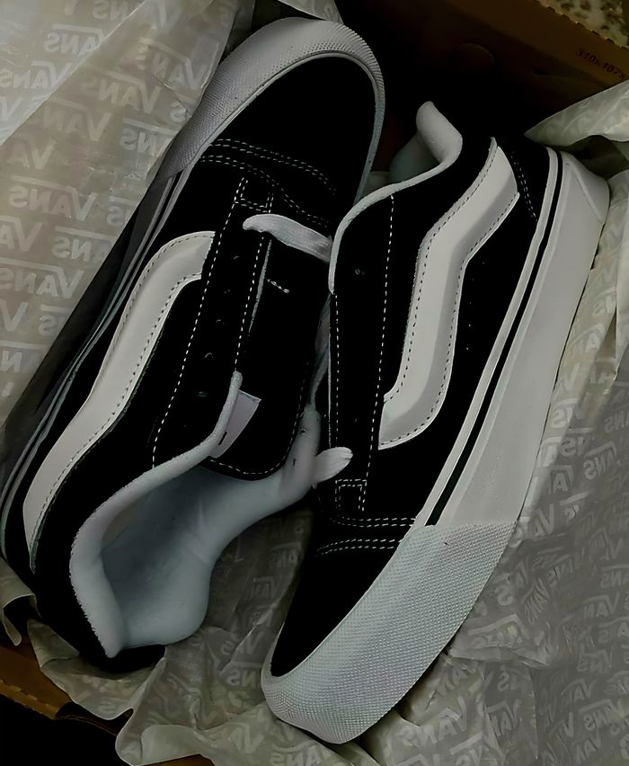 Vans hylane taille 38.5 neuve - photo numéro 2