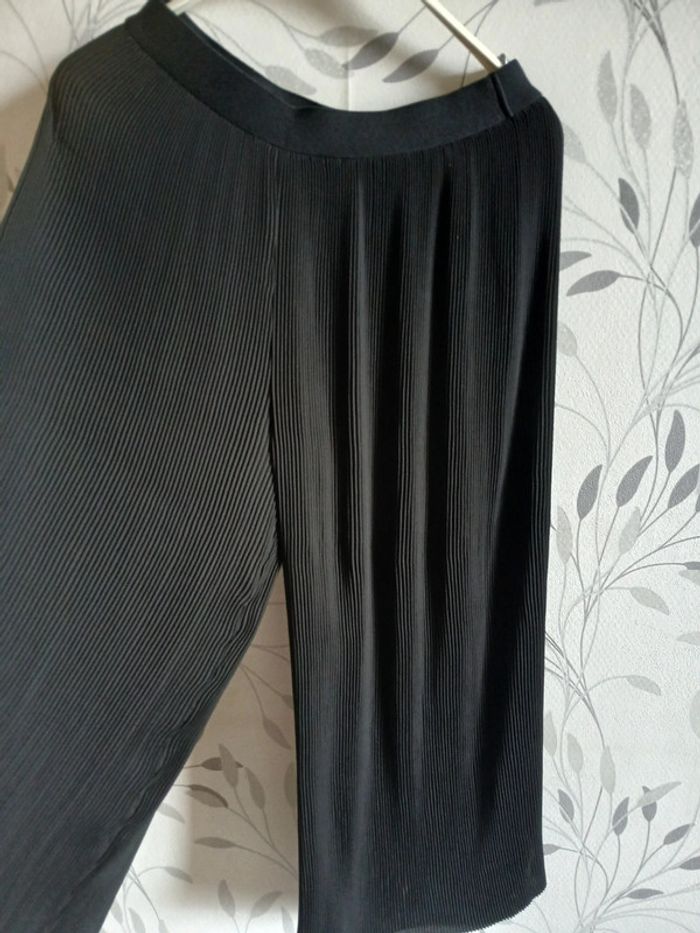 🍍 Pantalon plissé jambe large Zara taille M - photo numéro 3