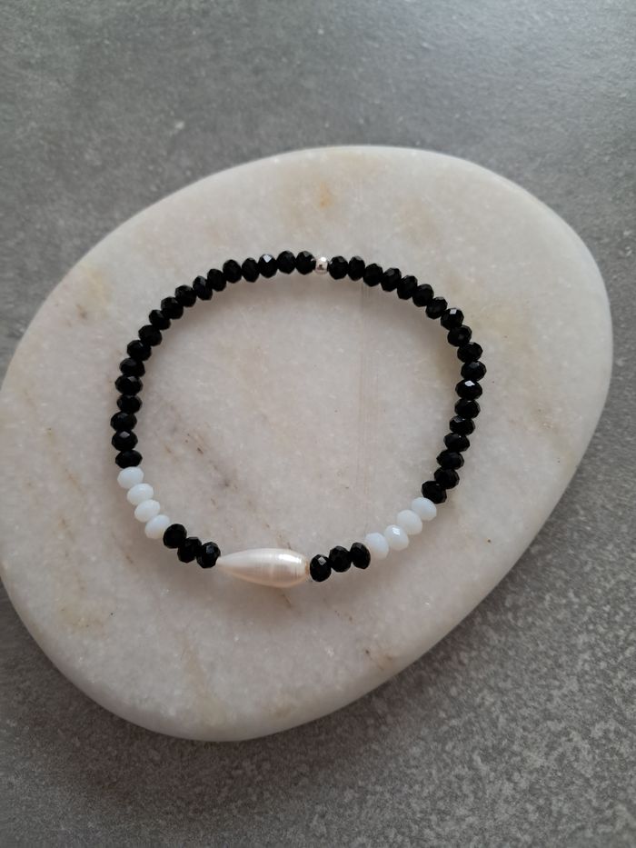 Bracelet noir et blanc - photo numéro 3