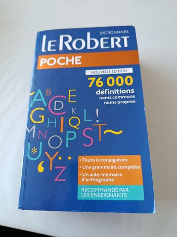 Vend Larousse le robert poche 
