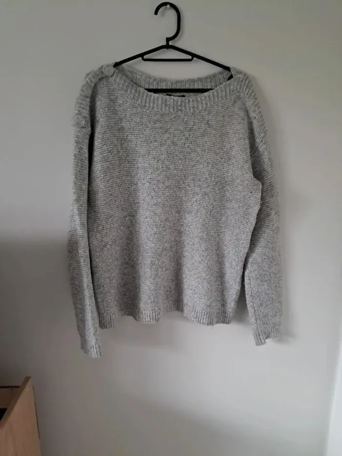 Pull gris kiabi taille M