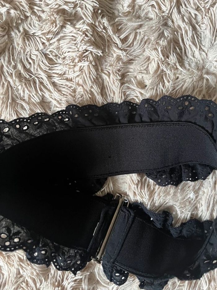 Ceinture noire élastique à volants et broderies - photo numéro 3
