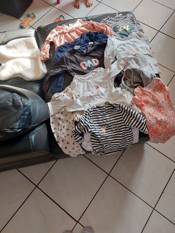 Lot de 13 articles 9 mois