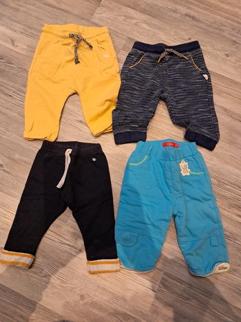 Lot 4 joggings 6 mois