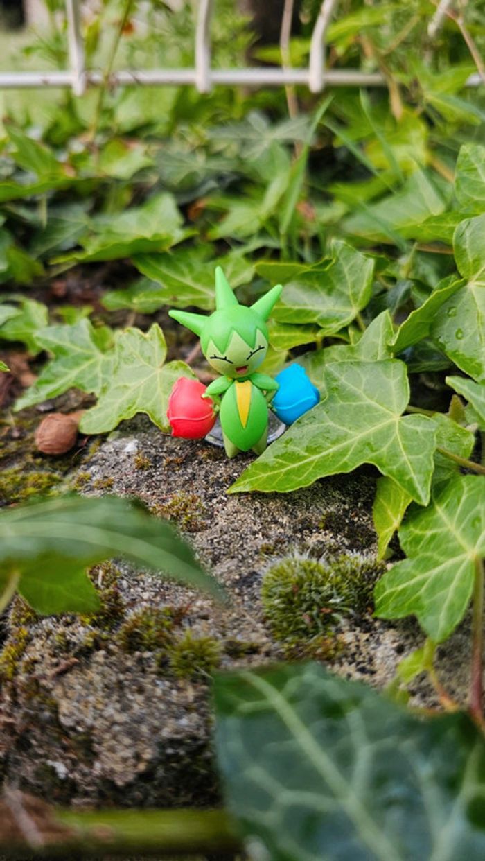 Super figurine Pokemon Nintendo roselia