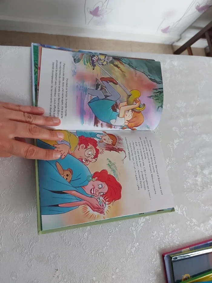 Livre Disney Bernard et Bianca - photo numéro 3