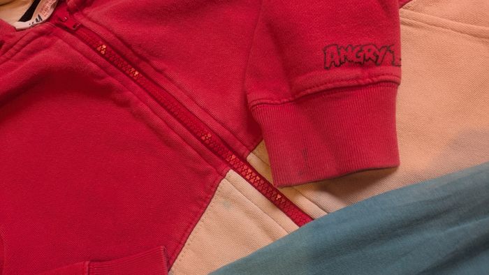 Lot de hauts H&M, pour petit garçon, taille 4/6 ans - photo numéro 2