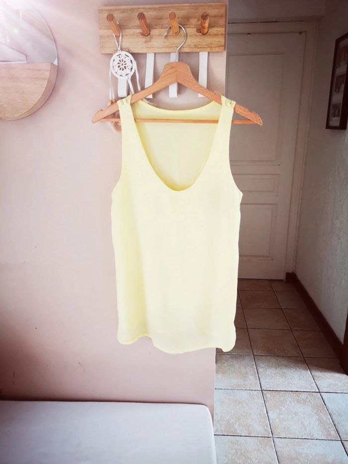 Débardeur top jaune pastel