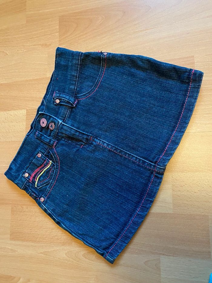 Jupe en jeans Vinyl Fraise Taille 6 ans