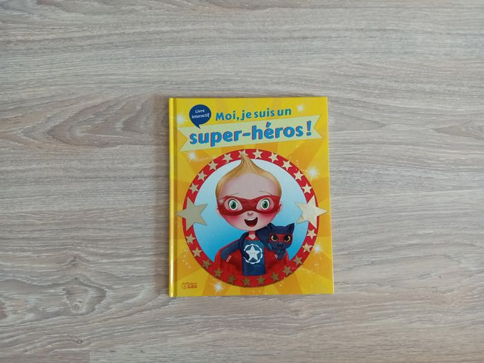 Livre moi je suis un super-héros !
