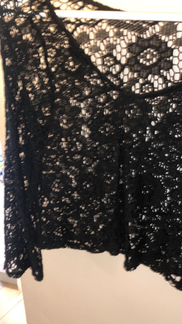 Haut en dentelle noire taille M / tee shirt à manches longues dentelle - photo numéro 4