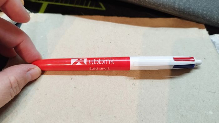 Stylo Bic 4 couleur - photo numéro 8