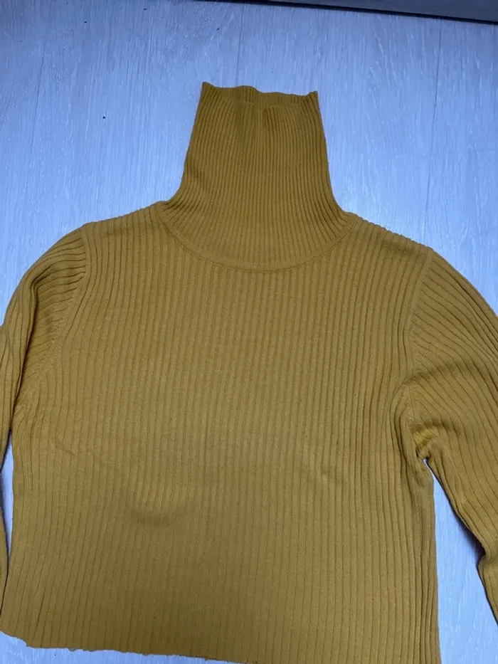 Col roulé jaune - photo numéro 3