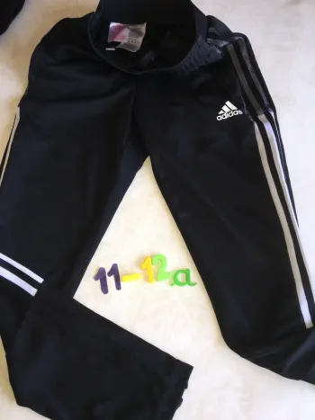 Bas de jogging de sport Adidas  11/12 ans