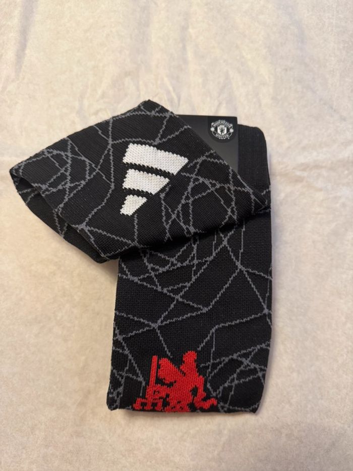 Short de foot Adidas équipe Manchester united avec chaussettes taille 9/10 ans authentique neuf - photo numéro 15
