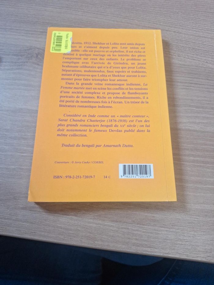 Livre portrait de femme - photo numéro 6