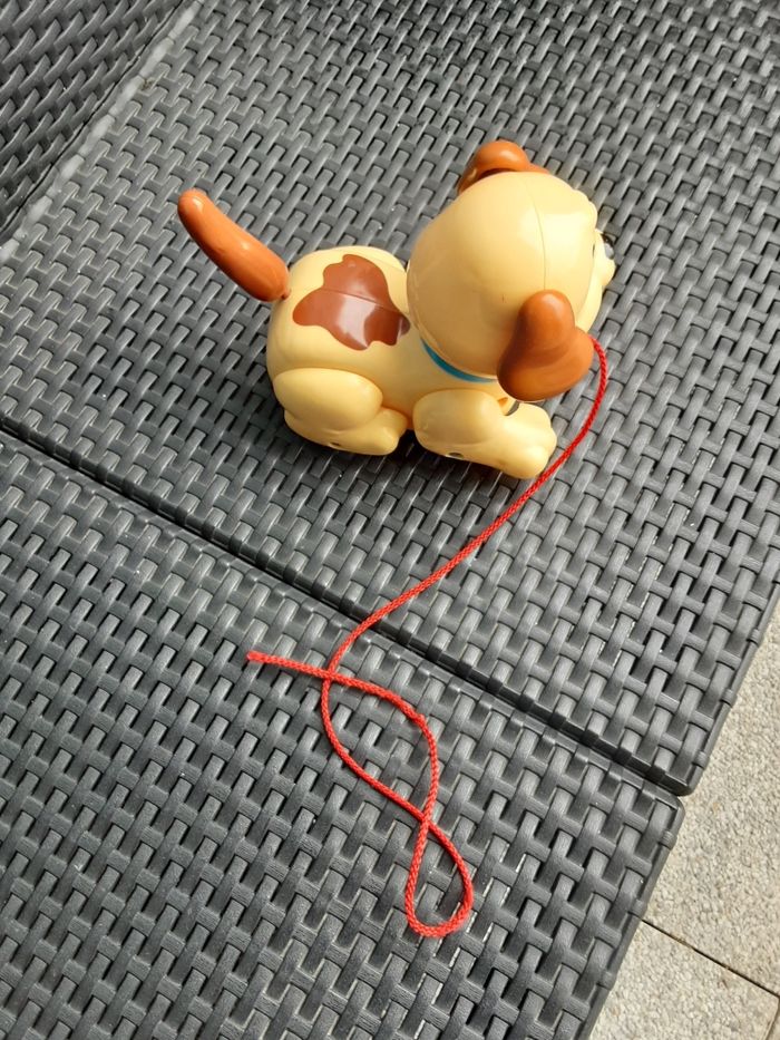Petit chien mécanique de 20 cm marque Fischer price - photo numéro 3