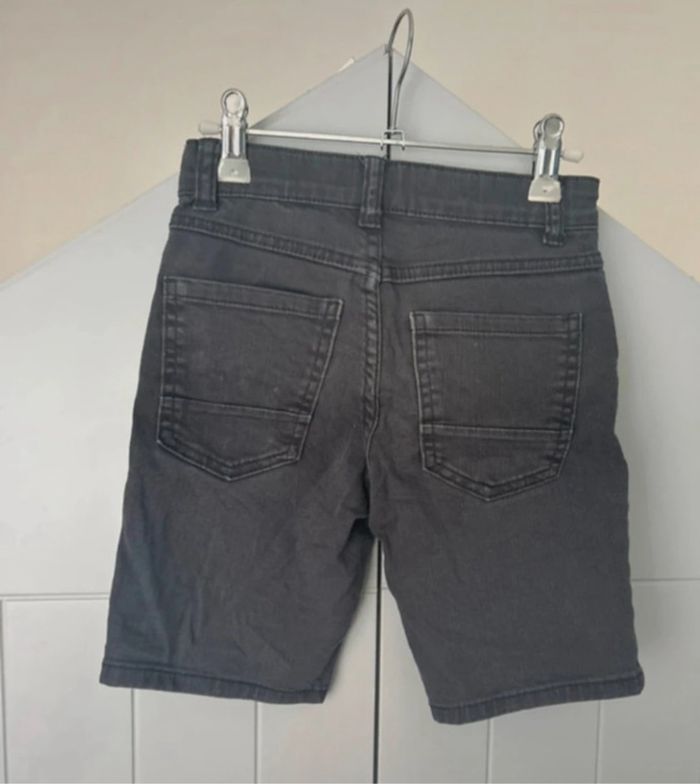 Short en jean gris kiabi 7 ans - photo numéro 2