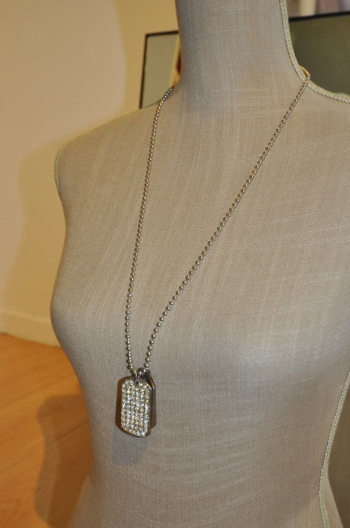 Chaine argentée pendentif avec strass - photo numéro 3