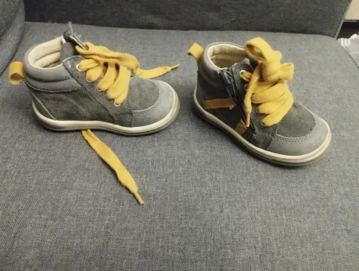 Chaussures Pat et Ripaton taille 20 - photo numéro 2